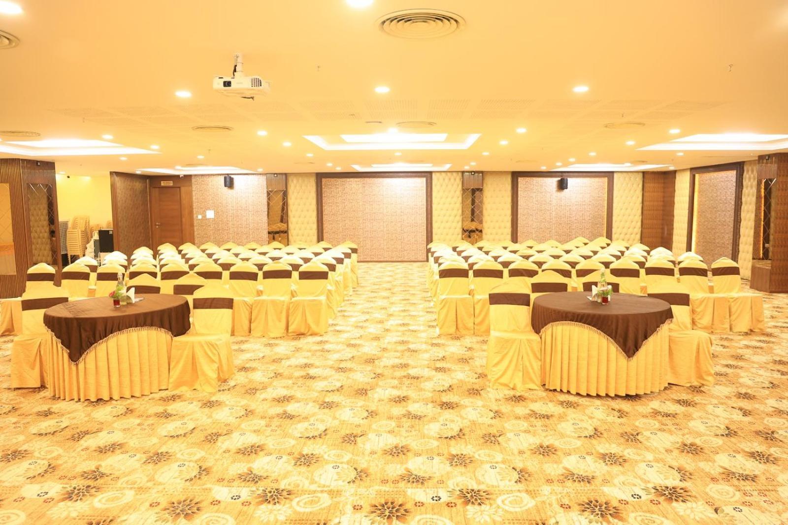 Hotel Anand Grand Hosūr Εξωτερικό φωτογραφία